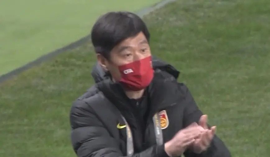 诱人的乳峰奶水hd